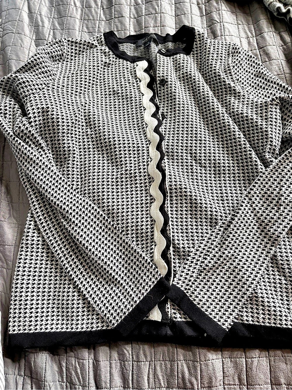 Ann Taylor Houndstooth Jacket Size Medium worn once